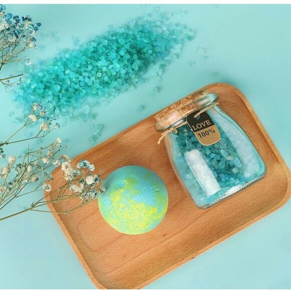 Aqua Blue Vintage Bath & Body Gift Set 60th birthday - Picture 5 of 6